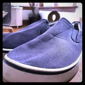 Faded Glory Canvas Slip Shoe - PRACTICALLY NEW